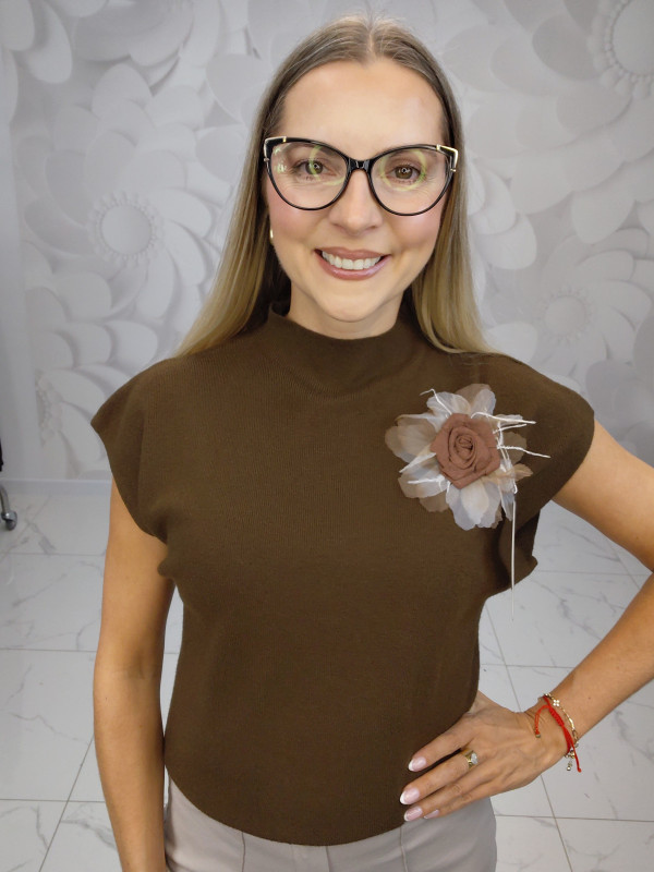 SWETER Z BROSZKĄ